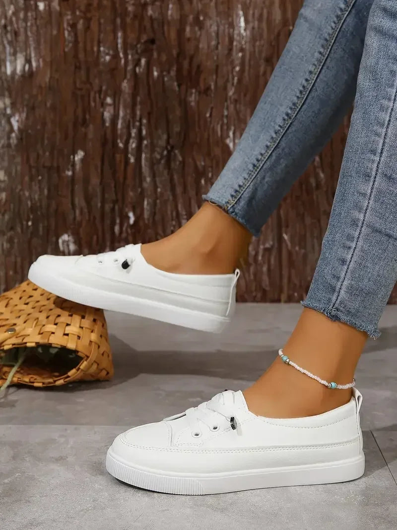 Baskets plates décontractées à bout rond pour femmes avec lacets