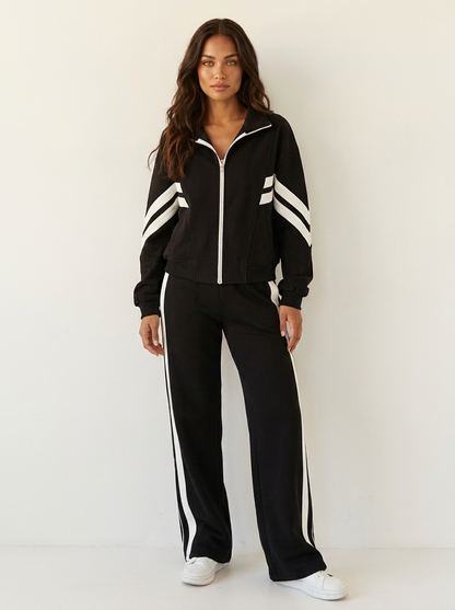 2-Piece Workout Set for Women – Modern, Sporty Activewear for Fitness and Everyday Wear