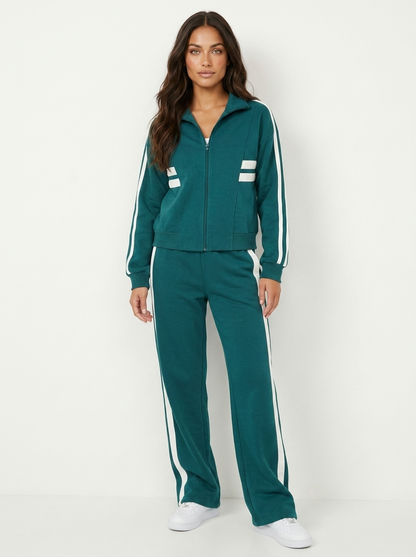 2-Piece Workout Set for Women – Modern, Sporty Activewear for Fitness and Everyday Wear