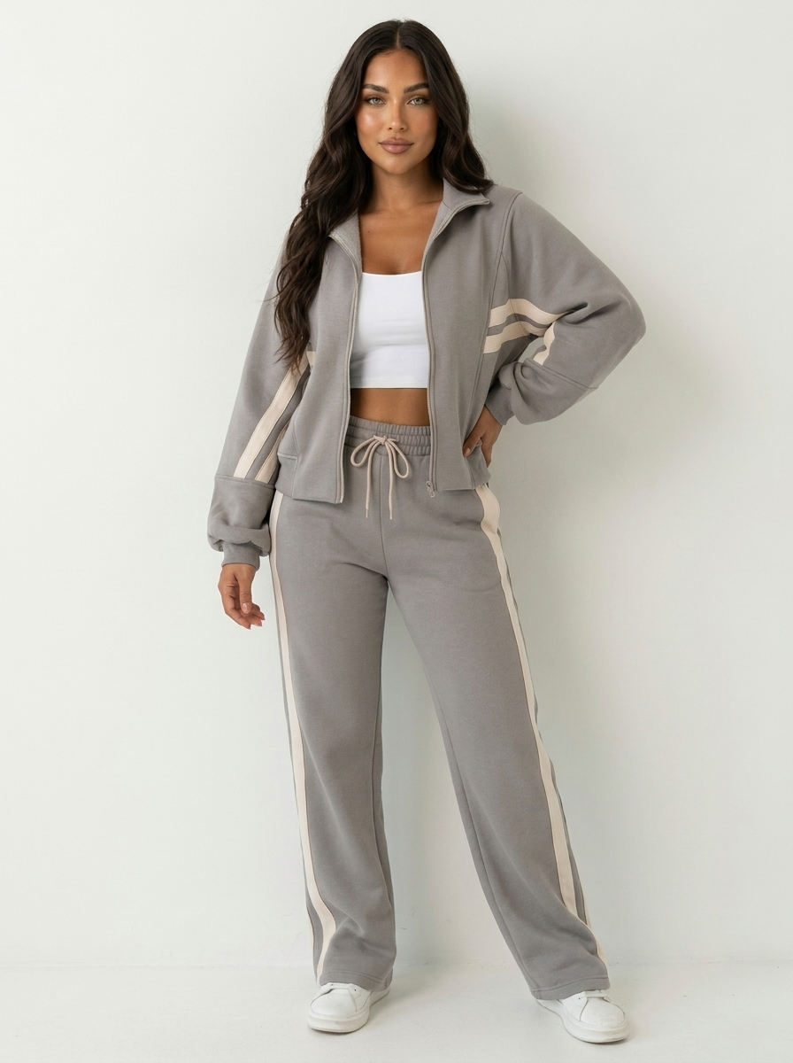 2-Piece Workout Set for Women – Modern, Sporty Activewear for Fitness and Everyday Wear