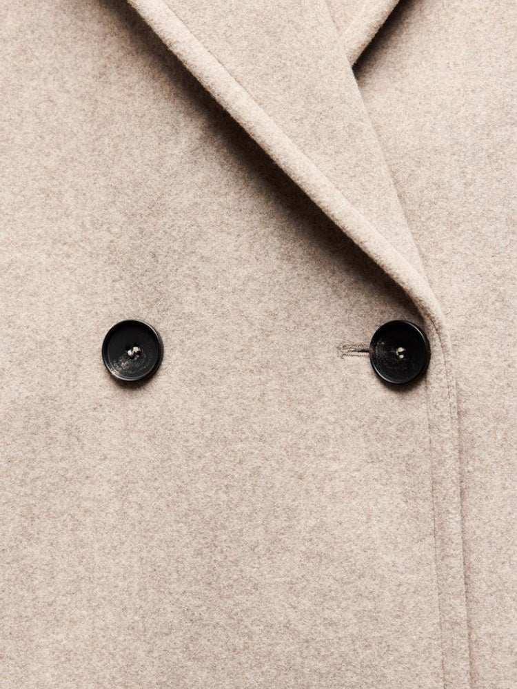 Trench da donna dal taglio dritto, doppiopetto – Elegante e antivento