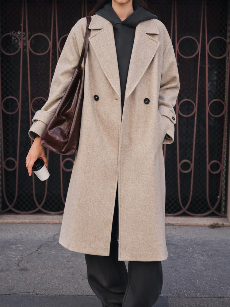 Trench da donna dal taglio dritto, doppiopetto – Elegante e antivento