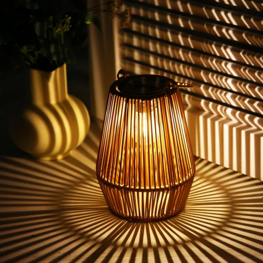 Lanterne de Jardin Solaire Étanche – Artisanale et Durable