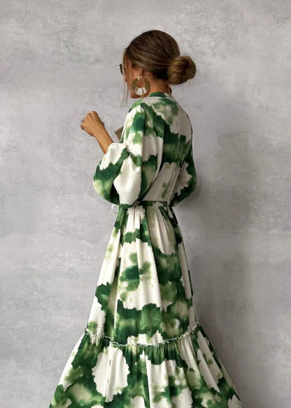 Robe longue évasée à manches longues et col en V pour femme, verte et blanche – Tenue d'été élégante, fluide et légère