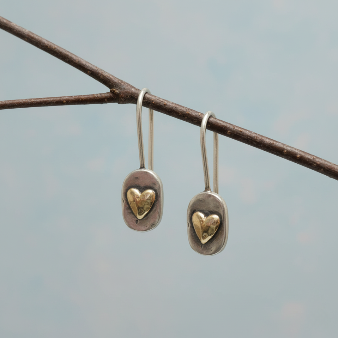 Boucles d Oreilles Coeur Dorees et Argent Femme Luxe – Style Vintage Elegant et Raffine.