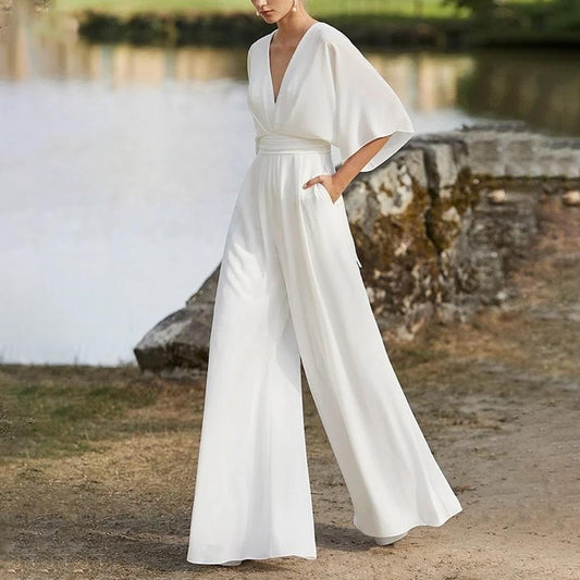 Combinaison Blanche Élégante Femme Col en V – Confortable, Flatteuse, Fluide