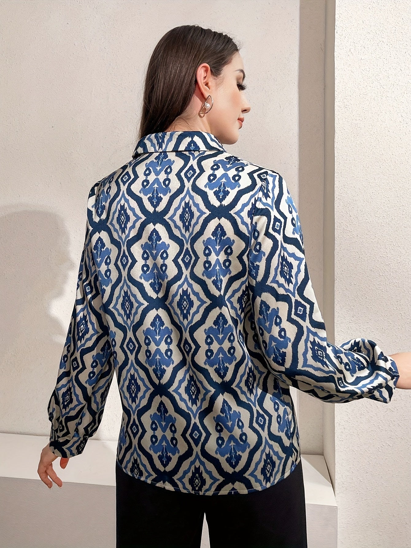 Blusa da donna con stampa grafica - Tessuto leggero e aspetto moderno