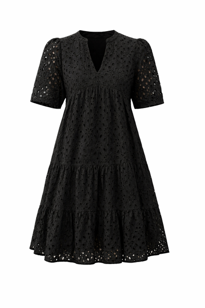 Abito da donna ricamato – Eleganza fluida e dettagli raffinati