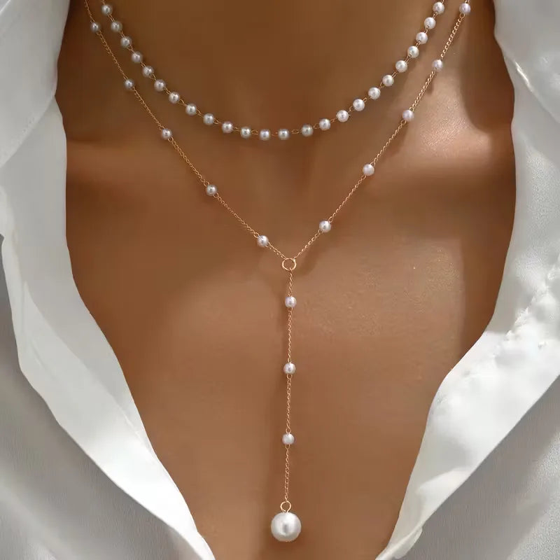 Necklace with faux pearls - Delicate and feminine