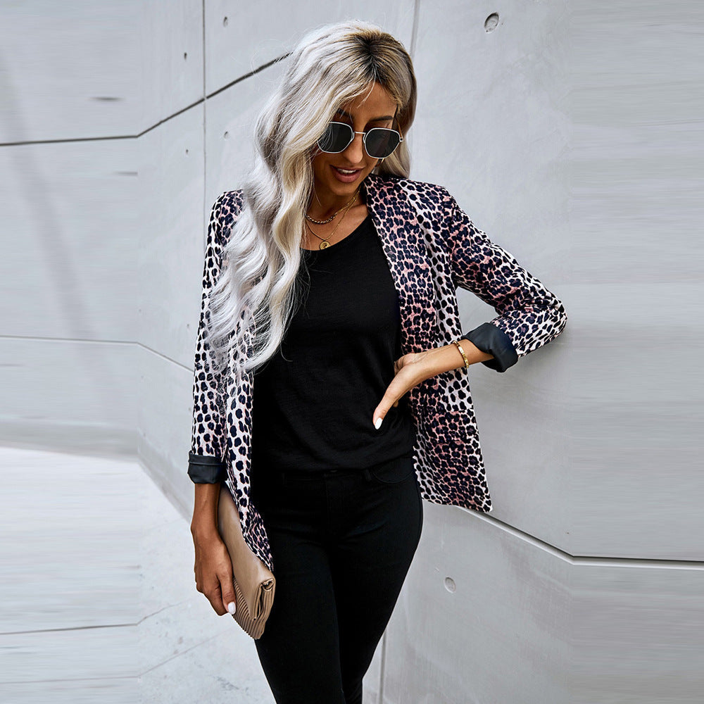 Blazer til kvinder med leopardprint – Trendy og markant