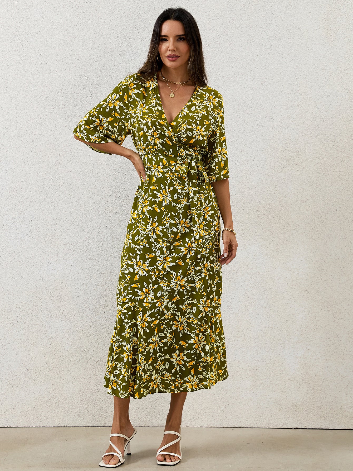 Vestito donna aderente con mezze maniche e spalline - Elegante e valorizzante