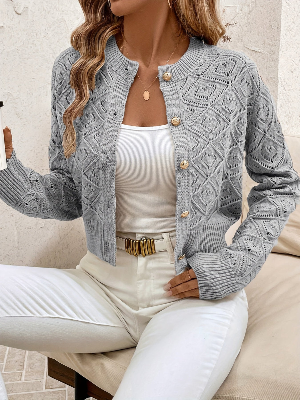 Cardigan femme boutonne ajoure - Elegant et leger