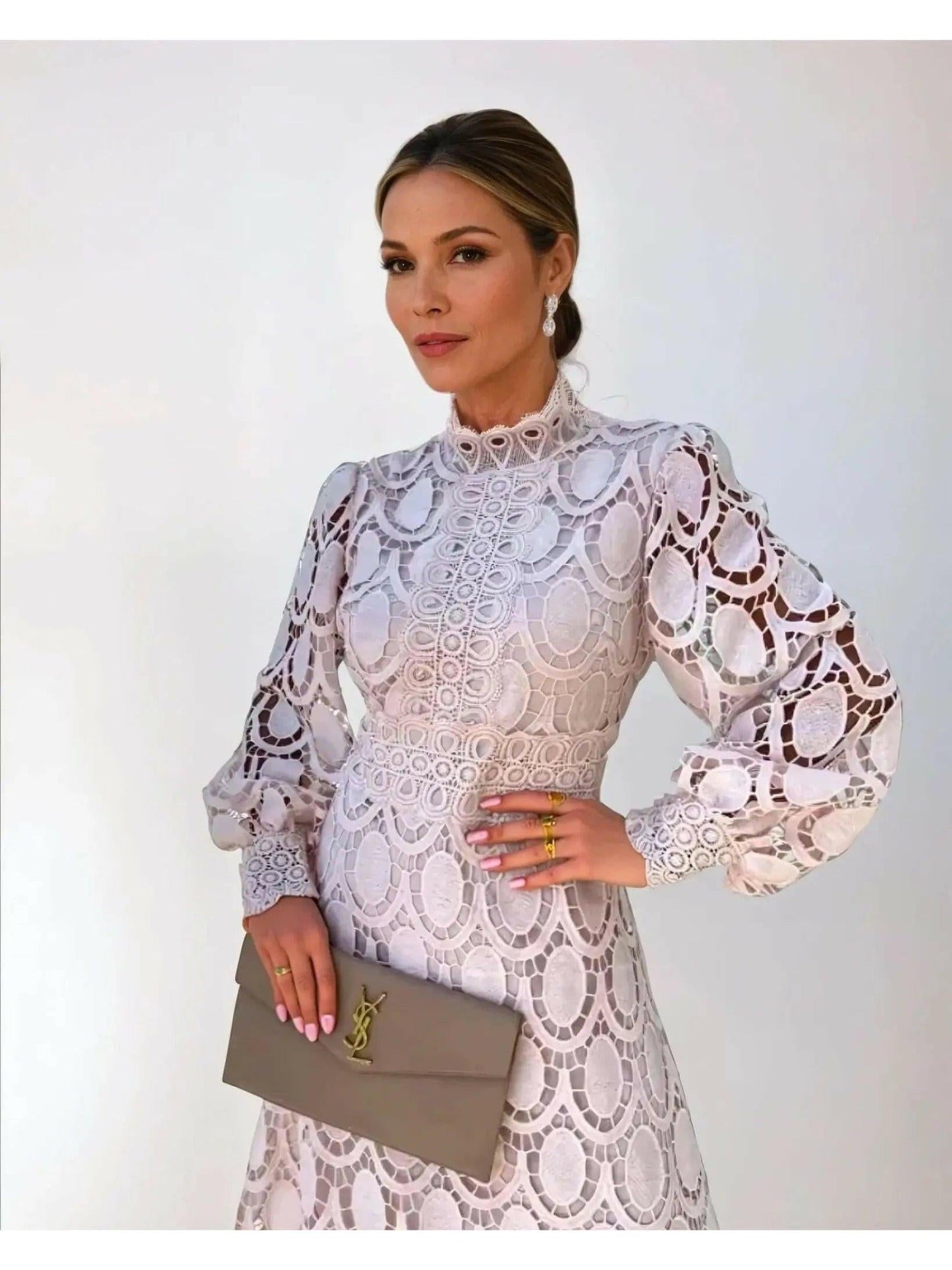 Robe midi élégante en dentelle française pour femmes – robe évasée à manches longues