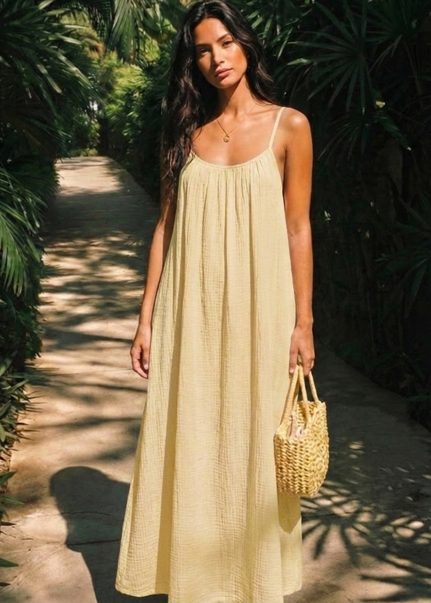 Women's backless dress with thin straps - Flowing and elegant