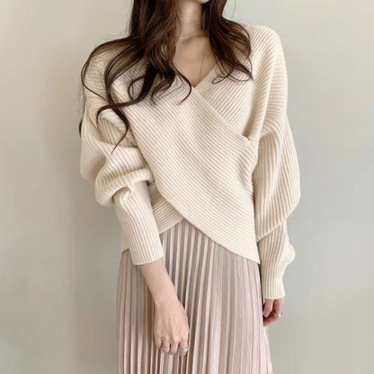 Maglione da donna incrociato con scollo a V e spalle scoperte - Morbido e moderno