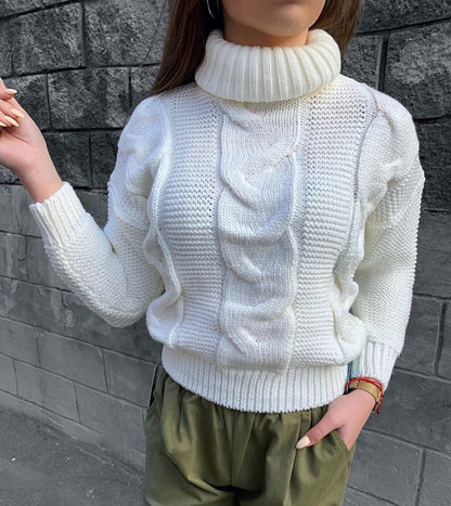 Women's cable-knit turtleneck sweater - Relaxed and warm