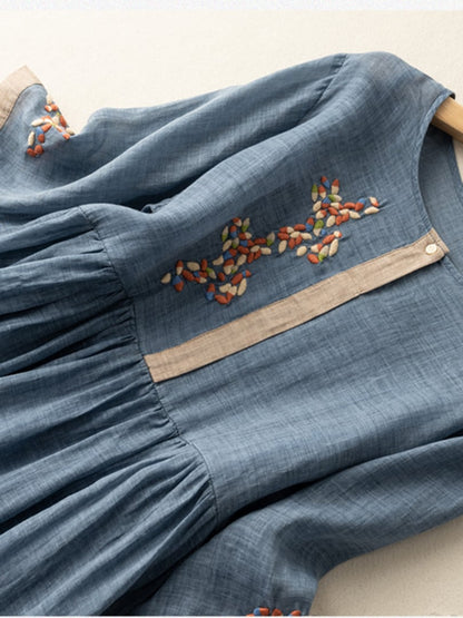 Robe midi bohème avec broderie florale – Style décontracté et élégant