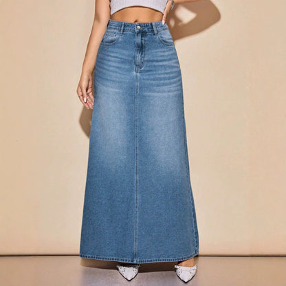 Women's faded denim maxi skirt - Casual and versatile