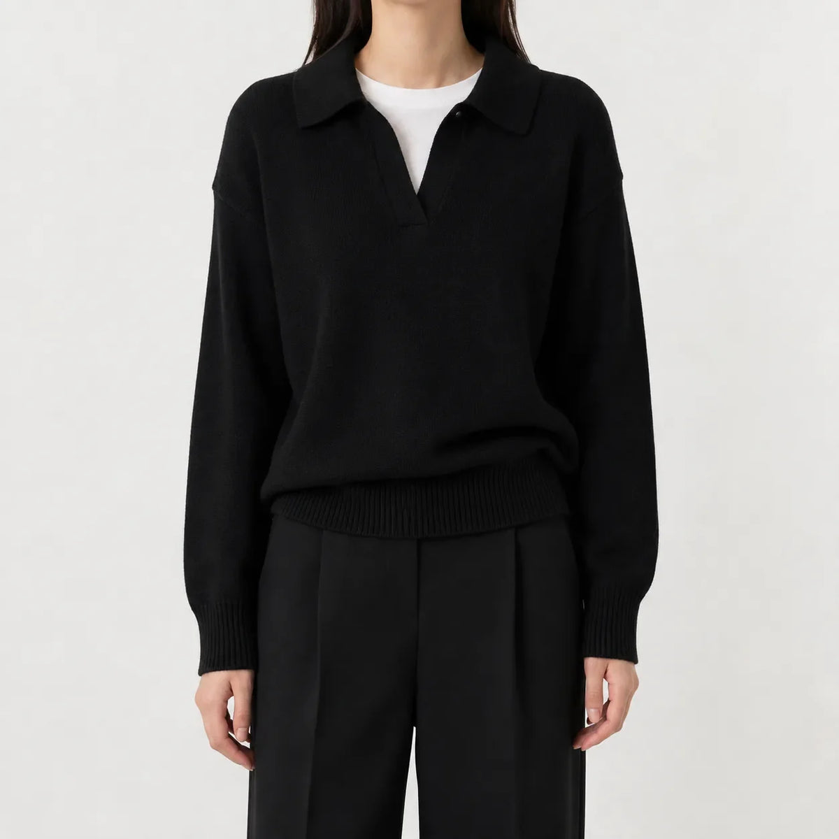 Women's long-sleeve V-neck sweater - Soft and easy to wear