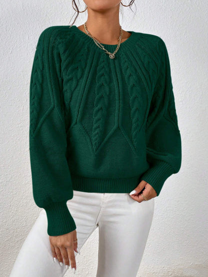 Women's crew-neck cable-knit sweater - Soft and versatile