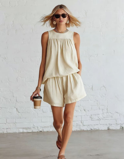 Ensemble femme retro top plisse sans manches et short large - Elegant et estival