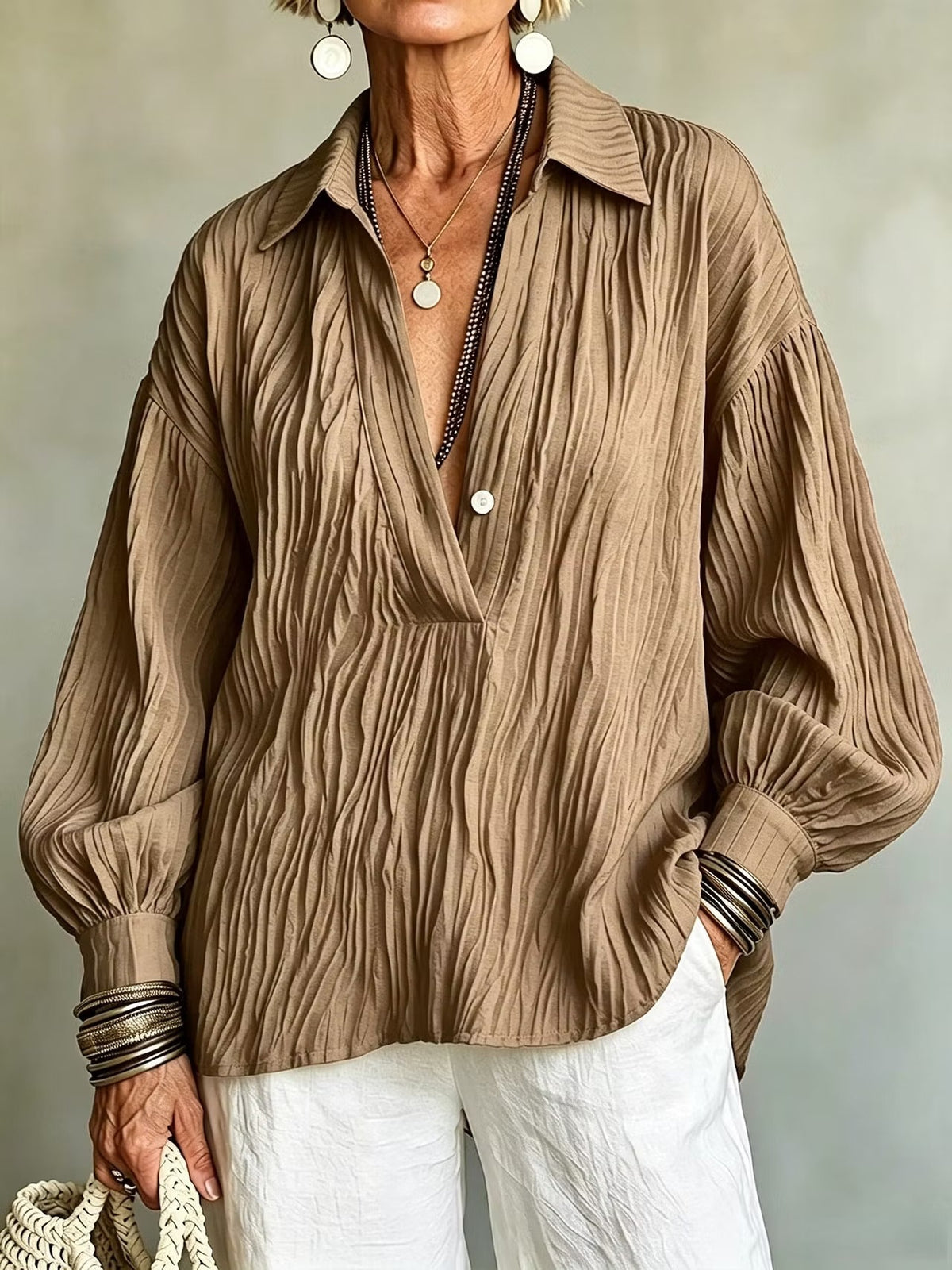 Women's long-sleeved V-neck shirt - Lightweight and elegant