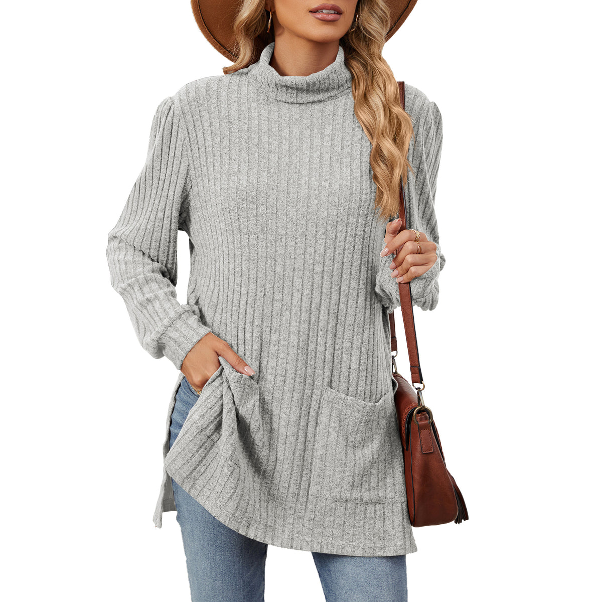 Women's turtleneck T-shirt with slits - Loose-fitting and practical