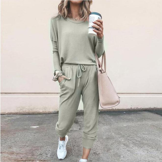 Casual Two-Piece Set for Women with Long Sleeves – Sweater Top and Drawstring Pants
