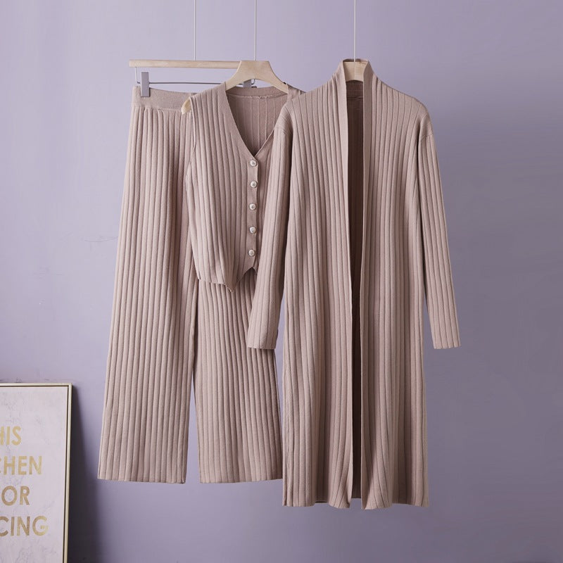 Ensemble trois pieces femme cardigan pull et gilet - Doux et coordonne