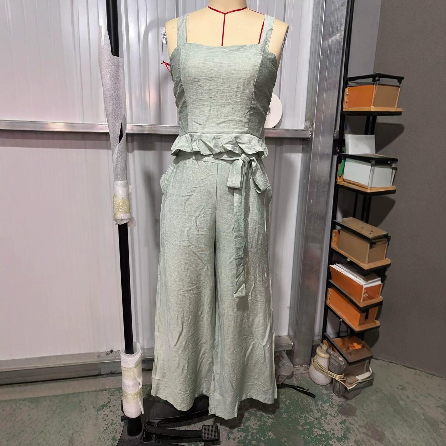 Ensemble femme plissé avec top bustier et pantalon large