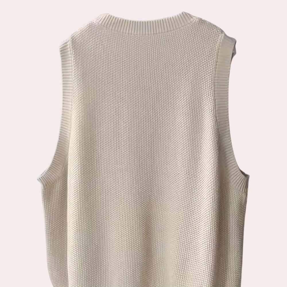Women's sleeveless sweater with a round neck - Simple and versatile