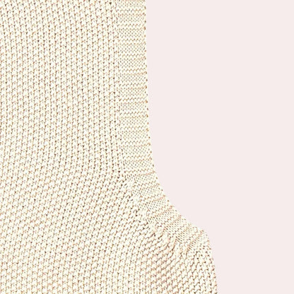 Women's sleeveless sweater with a round neck - Simple and versatile
