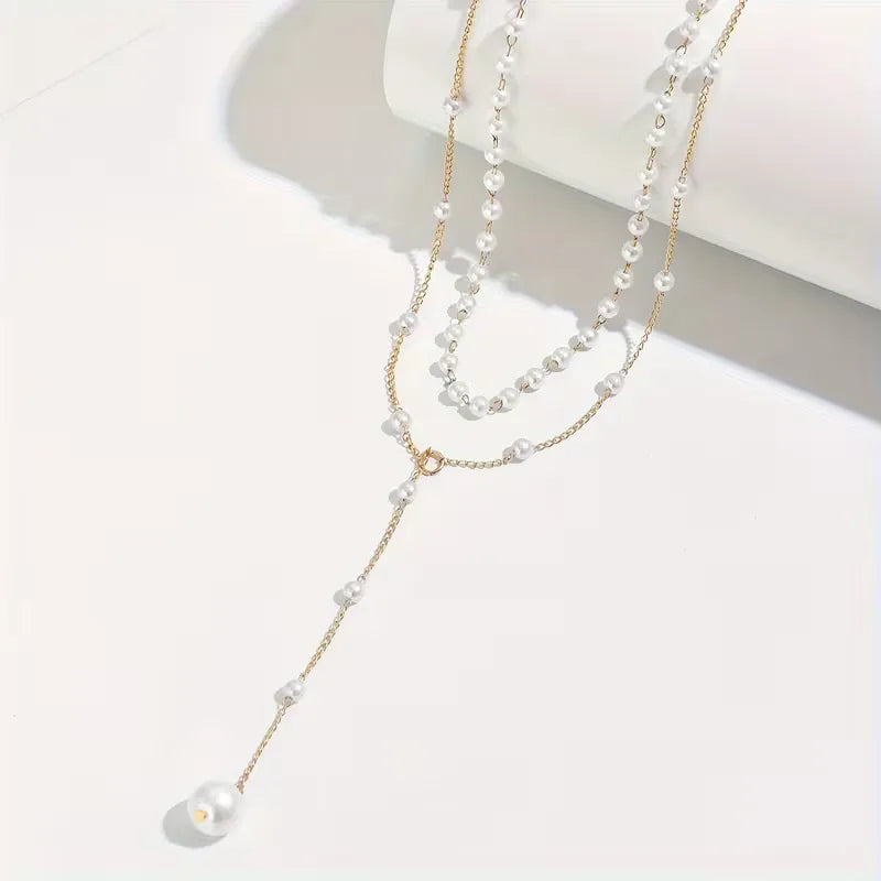 Necklace with faux pearls - Delicate and feminine