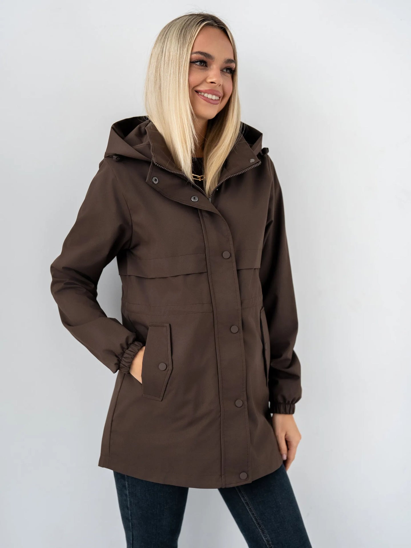 Felpa da donna con cappuccio in stile sportivo - Casual e confortevole