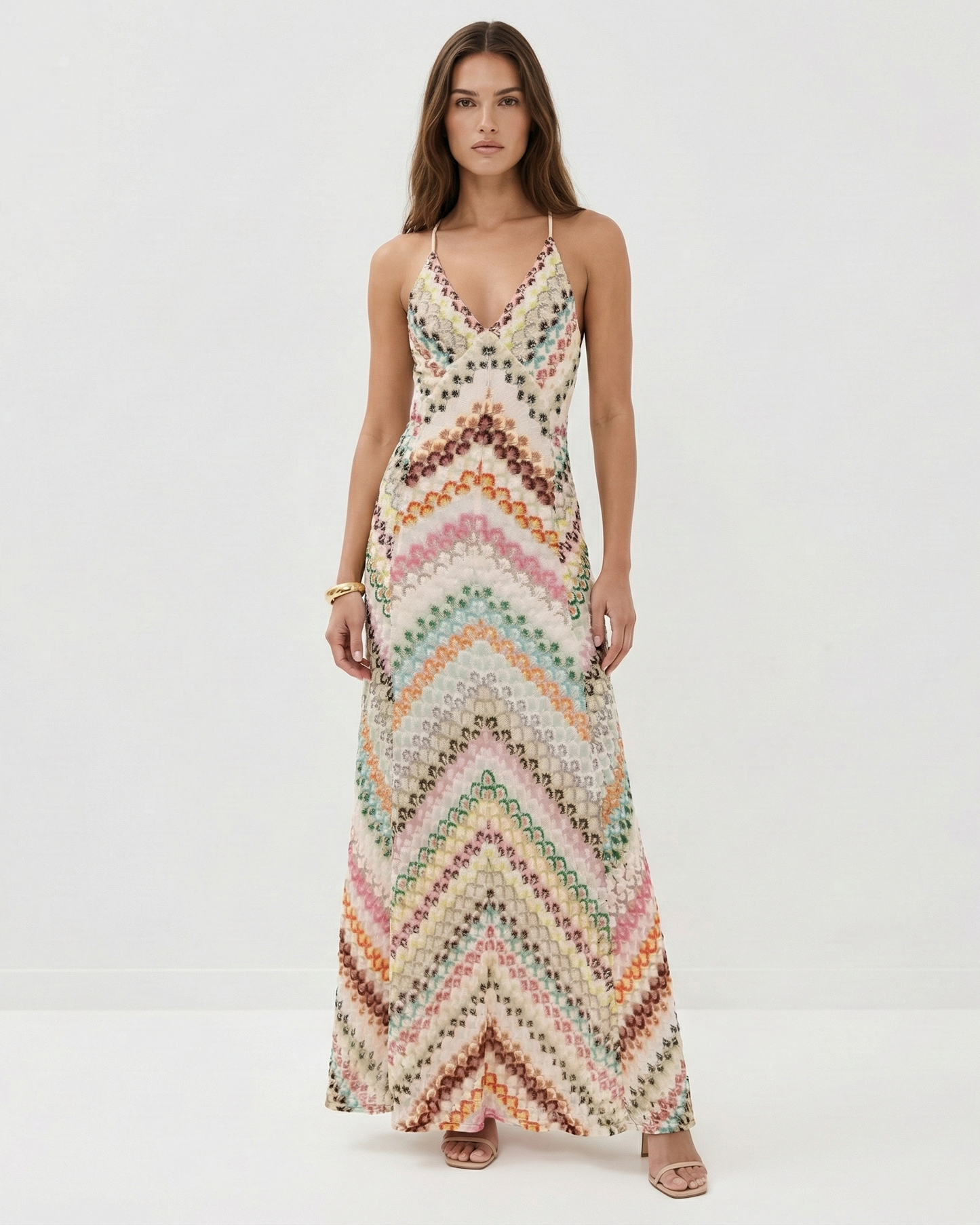 Robe maxi crochet femme a dos nu - Legere et estivale