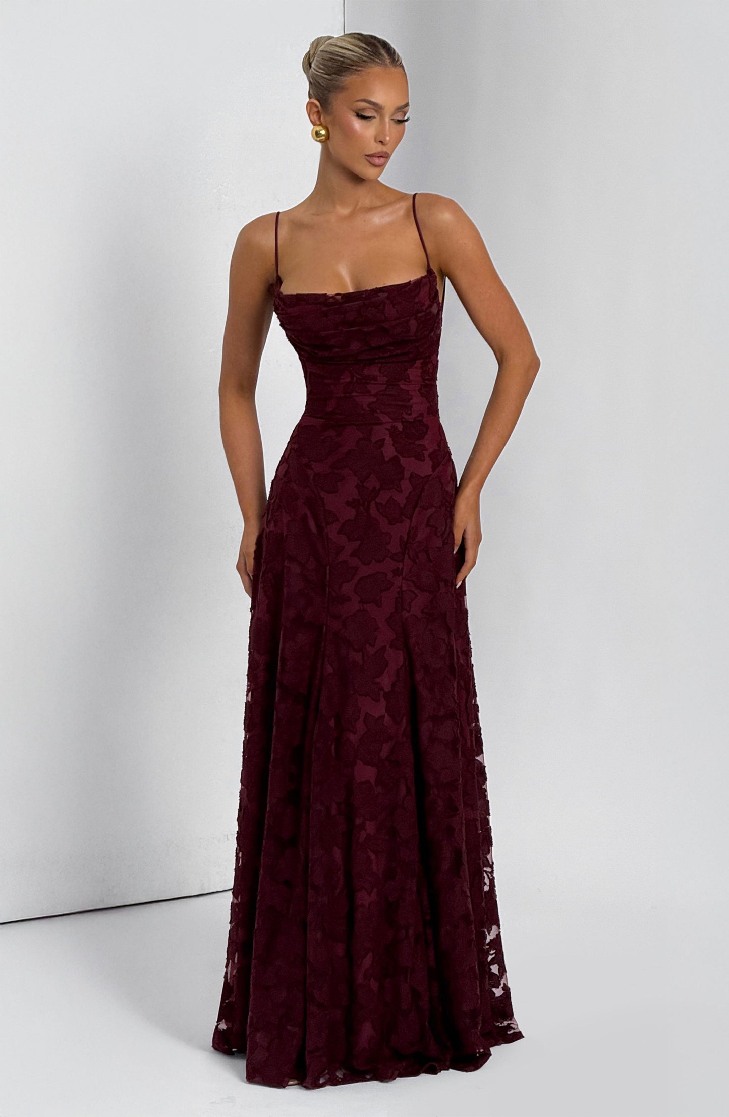 Abito lungo floreale donna con collo drappeggiato e schiena con lacci - Fluido ed elegante