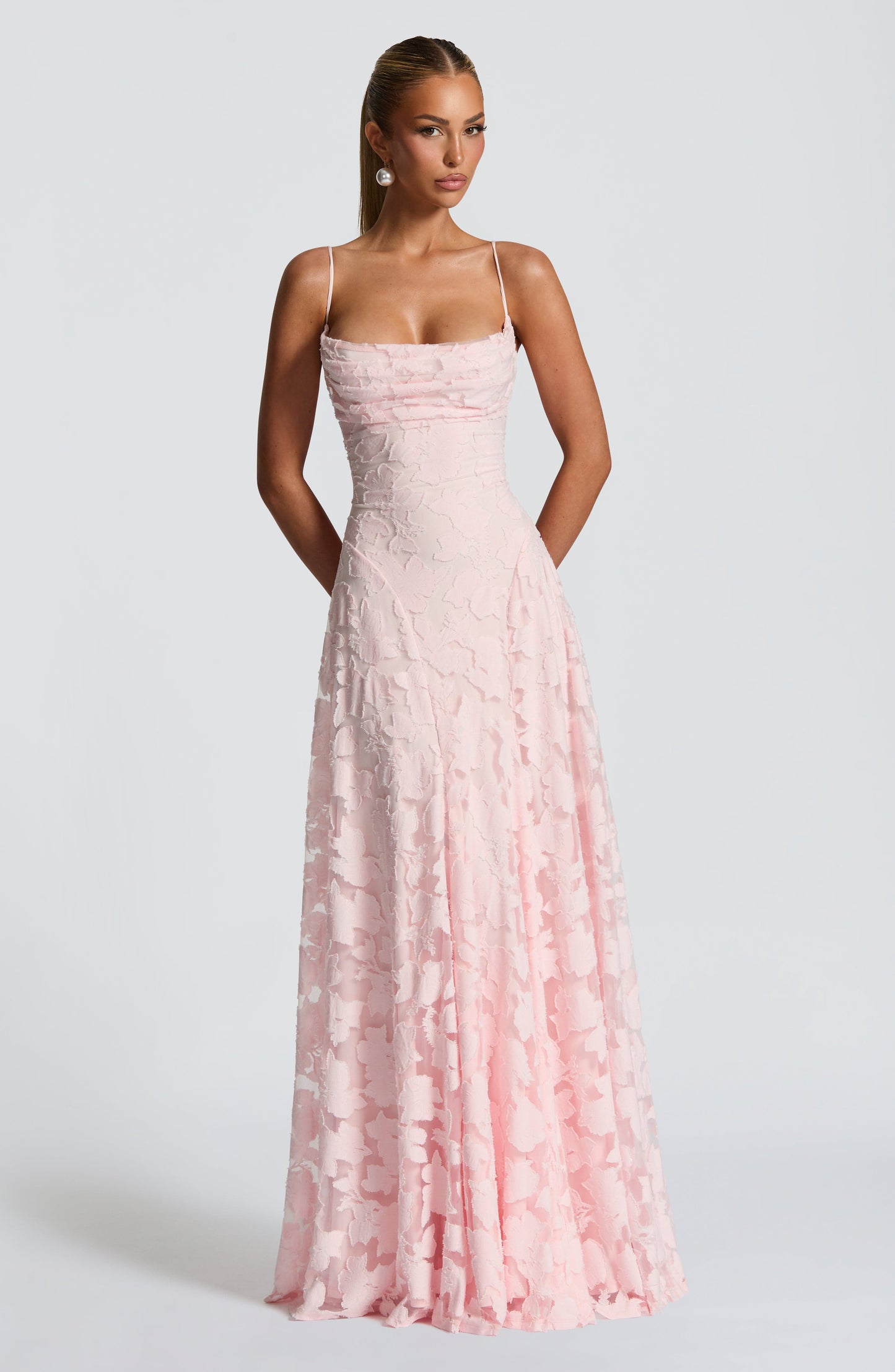 Abito lungo floreale donna con collo drappeggiato e schiena con lacci - Fluido ed elegante