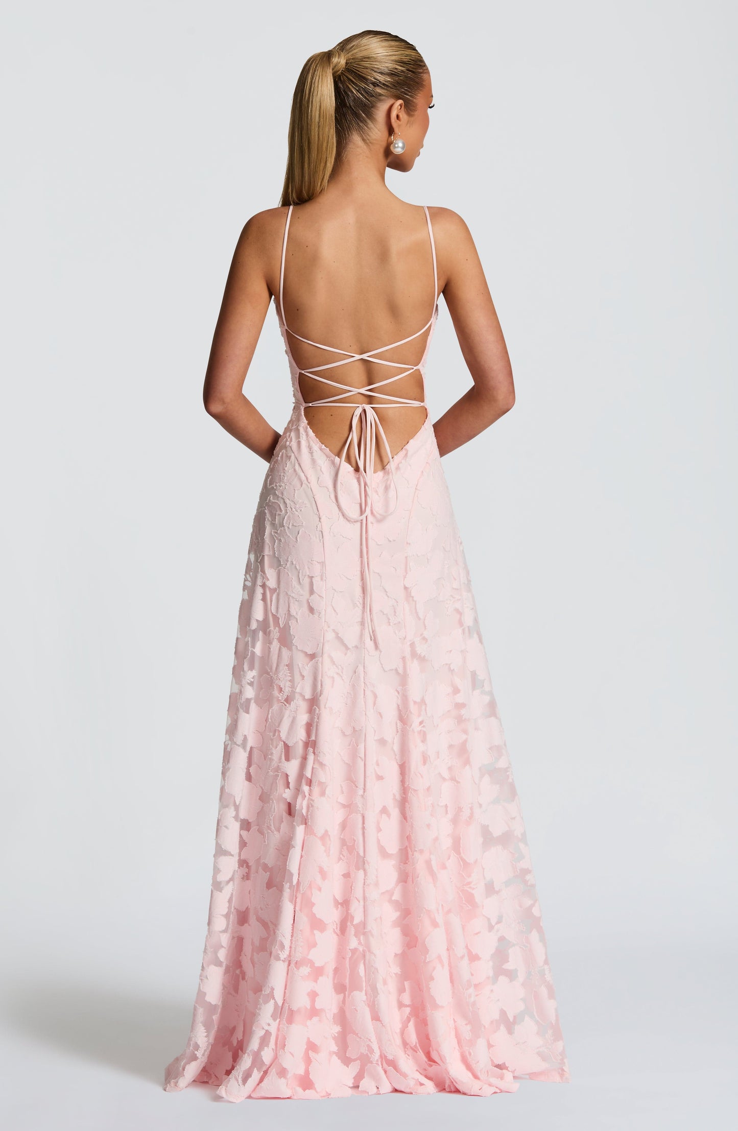 Abito lungo floreale donna con collo drappeggiato e schiena con lacci - Fluido ed elegante