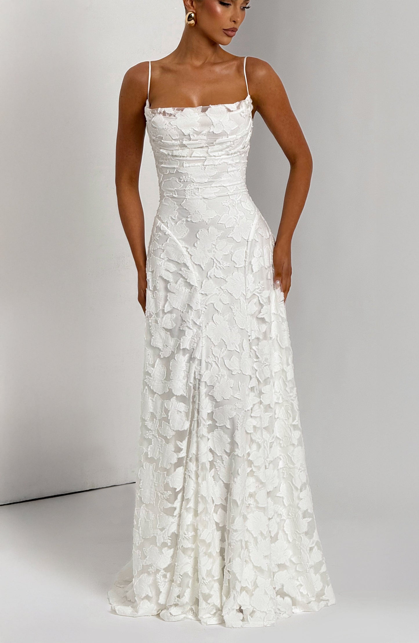 Abito lungo floreale donna con collo drappeggiato e schiena con lacci - Fluido ed elegante