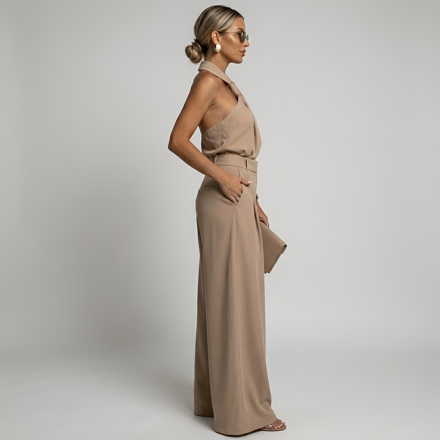 Combinaison femme halter a jambes larges - Elegante et fluide