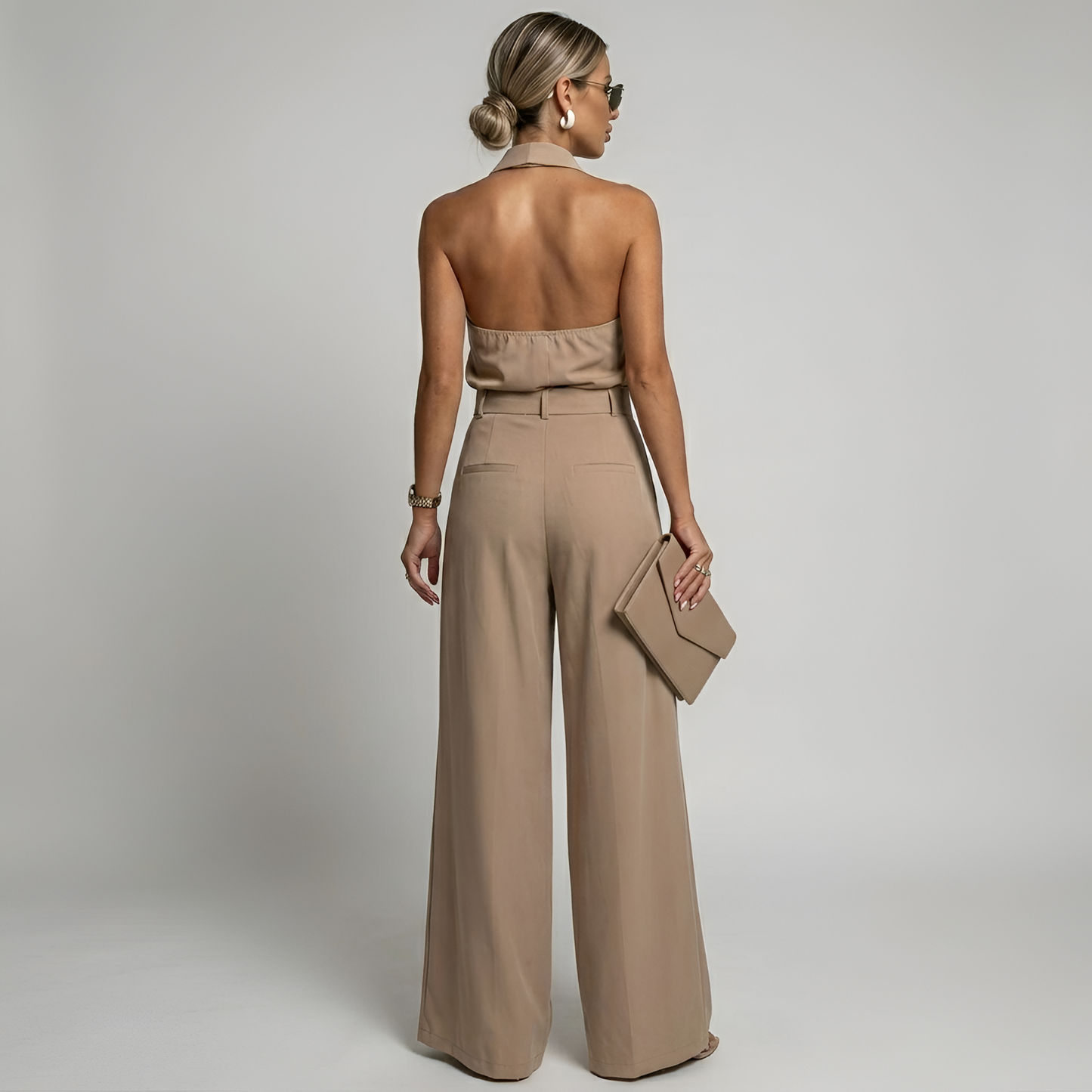 Combinaison femme halter a jambes larges - Elegante et fluide