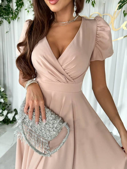 Women's midi dress with puff sleeves - Elegant and flared