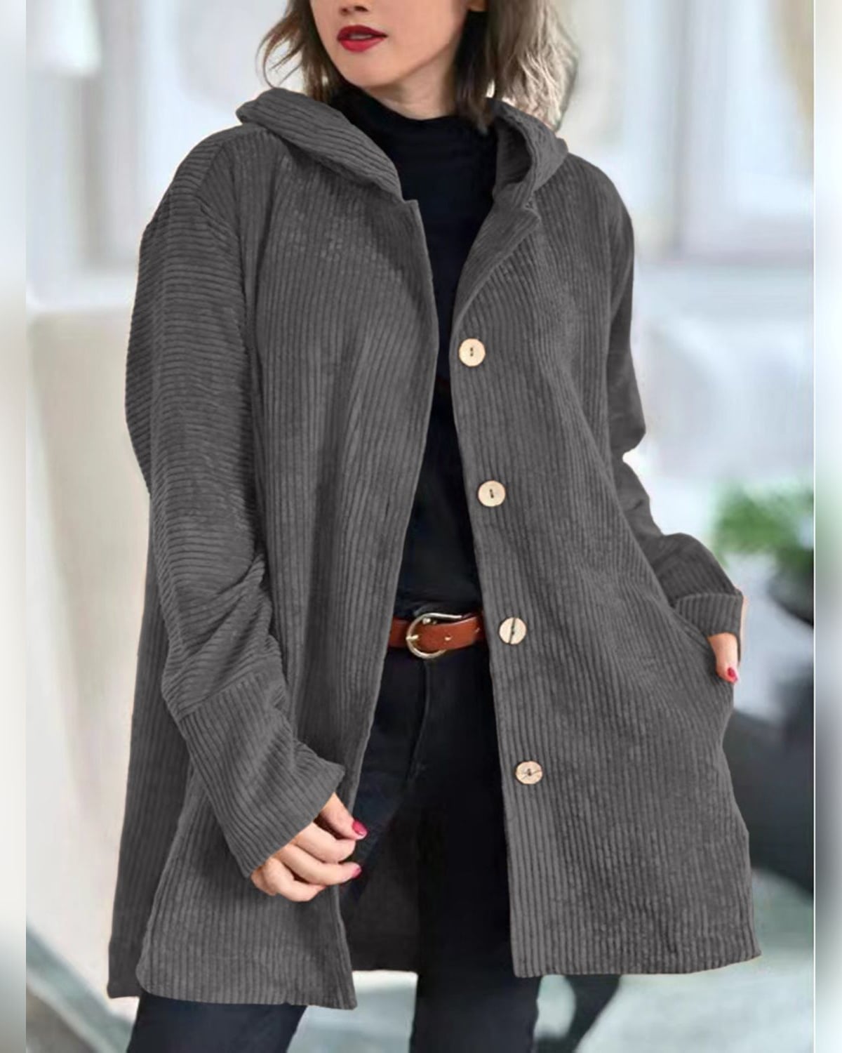Chaqueta informal de mujer - Con capucha y cierre de botones