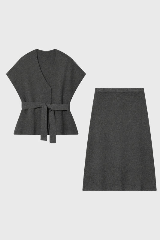 Conjunto de mujer con chaleco y falda midi - Elegante y semiformal