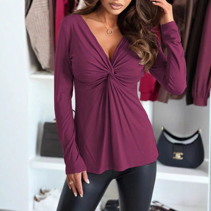 Solid-colored long-sleeved V-neck pleated top for women – Fluid and elegant