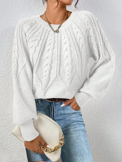 Women's crew-neck cable-knit sweater - Soft and versatile