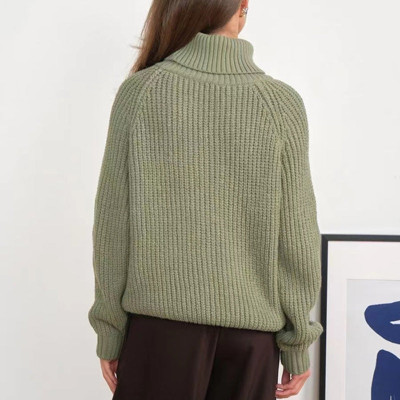 Women’s thick-knit turtleneck sweater – Loose and comfortable fit