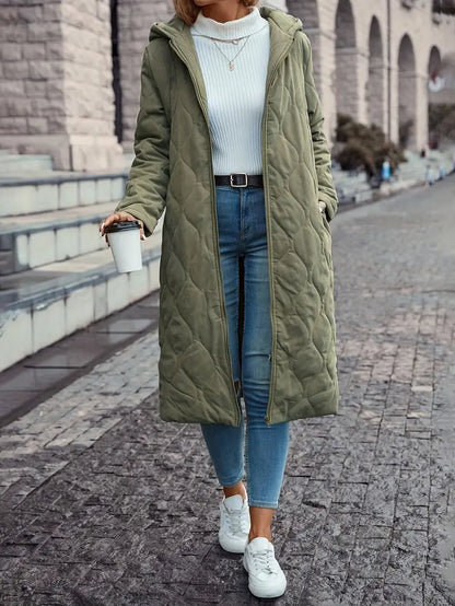 Cappotto trapuntato da donna con cappuccio – Caldo e pratico