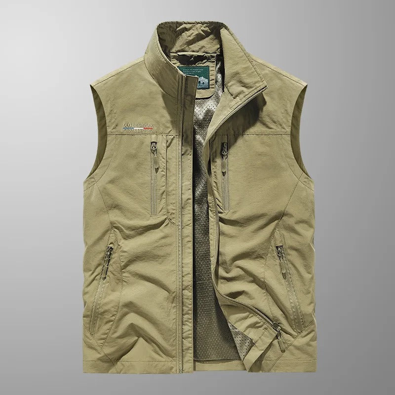 Men's zip-up bodywarmer with stand-up collar - Practical and versatile
