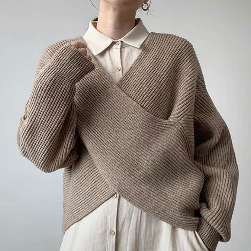 Women's cross-knit sweater - Elegant and comfortable